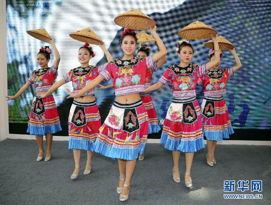 （晚报）（1）2015中国西安丝绸之路国际旅游博览会开幕