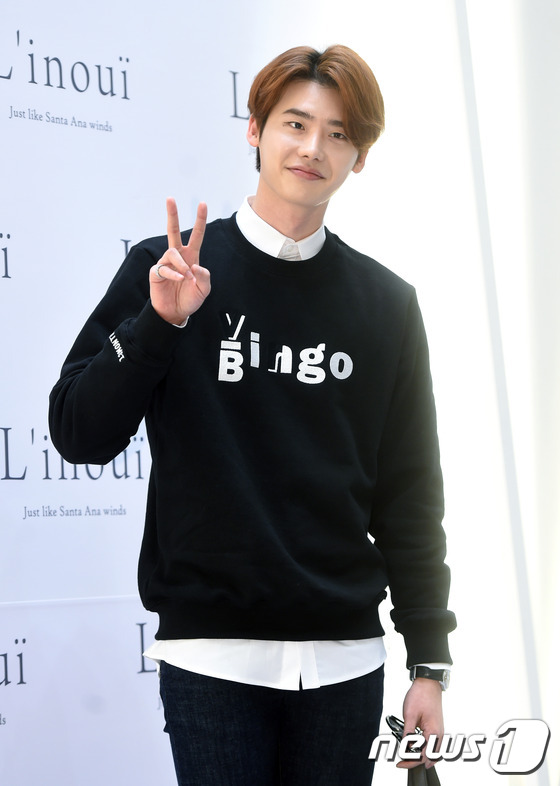 拼长腿！张根硕现身略发福 李钟硕盛骏NANA齐秀长腿【组图】