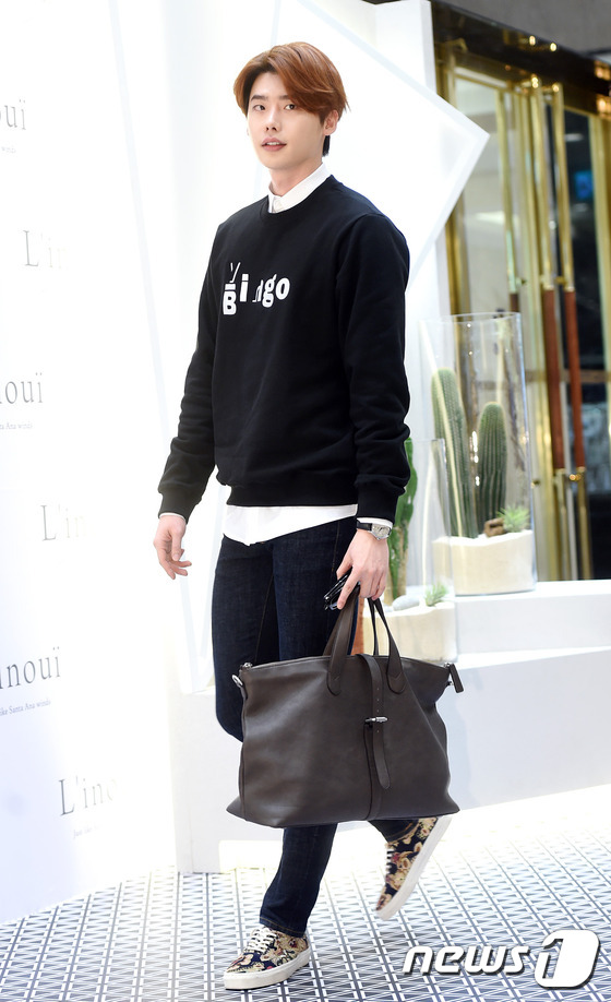 拼长腿！张根硕现身略发福 李钟硕盛骏NANA齐秀长腿【组图】