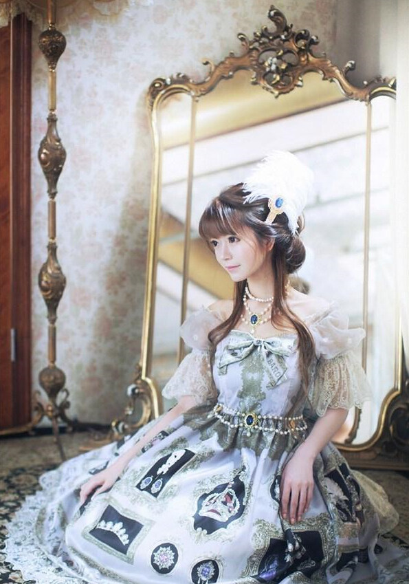 韩国美女yurisa最新美照 变身公主可爱萝莉范【组图】