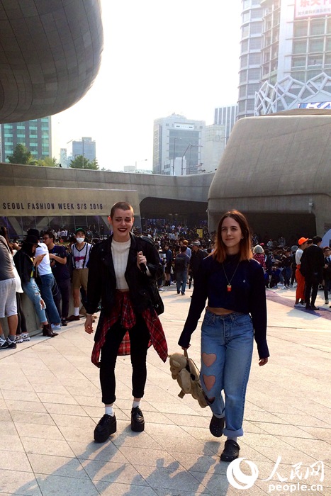 2016首尔时装周 看街头潮人玩转时尚【组图】