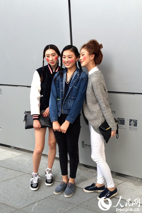 2016首尔时装周 看街头潮人玩转时尚【组图】