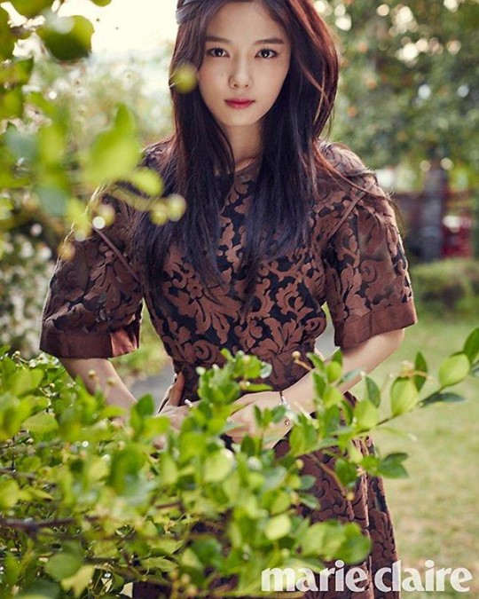 金裕贞写真变身&ldquo;丛林精灵&rdquo; 展现少女成熟美【组图】