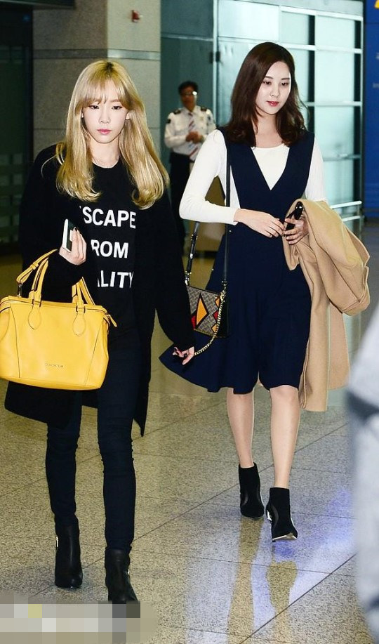 少女时代返韩现身机场 徐贤Tiffany不惧寒冷秀美腿【组图】