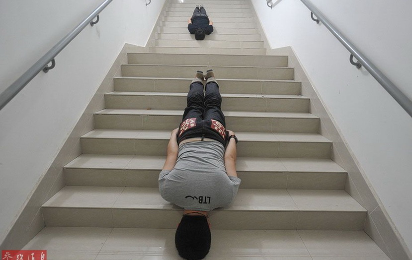 盘点奇葩减压方法：韩国流行用填色书减压（组图）