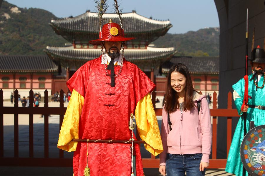 （国际·出访配合）（1）中国游客成韩国旅游业新增长点