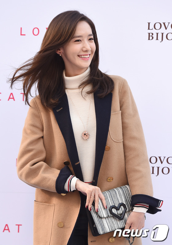 宋茜允儿崔智友黄静茵最新街拍 韩女星玩转秋日时尚【组图】