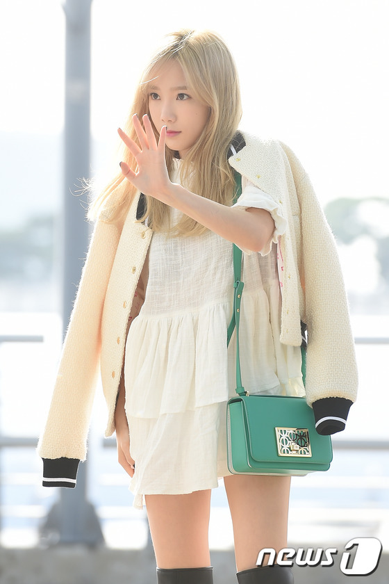 宋茜允儿崔智友黄静茵最新街拍 韩女星玩转秋日时尚【组图】