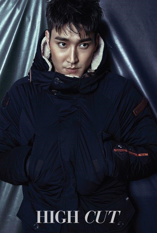 崔始源剃须后拍写真 坦言对入伍有些不安【组图】