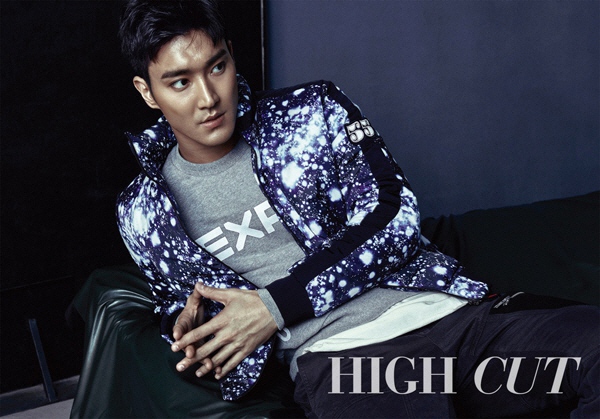 崔始源剃须后拍写真 坦言对入伍有些不安【组图】