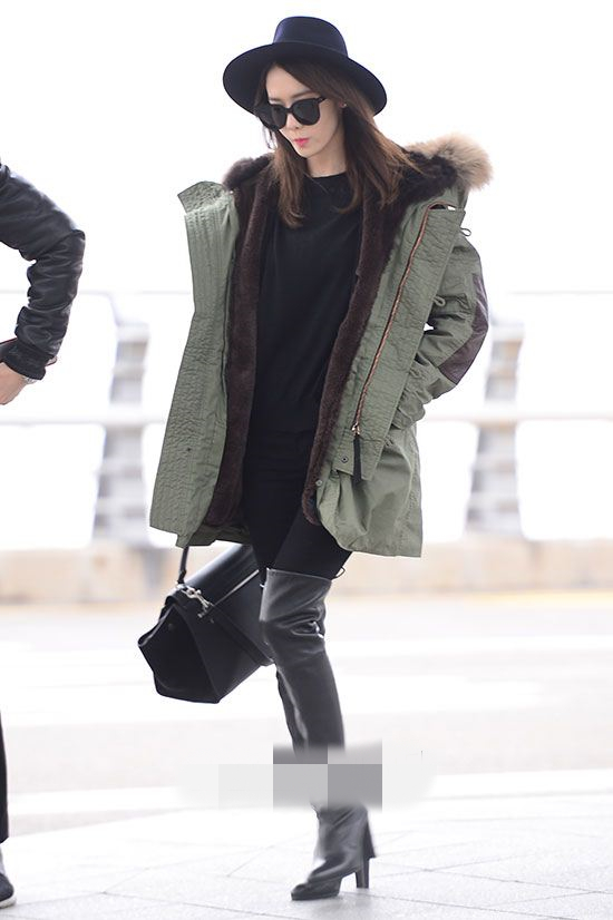 少女时代允儿现身机场前往布拉格 演绎韩系穿搭【组图】