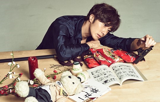 丁一宇出道十周年写真拍摄花絮公开 回忆经典作品幸福满满【组图】