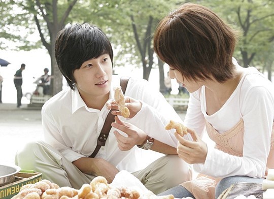 丁一宇出道十周年写真拍摄花絮公开 回忆经典作品幸福满满【组图】