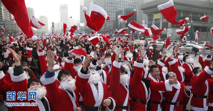 （国际）（1）百名“圣诞老人”空降首尔