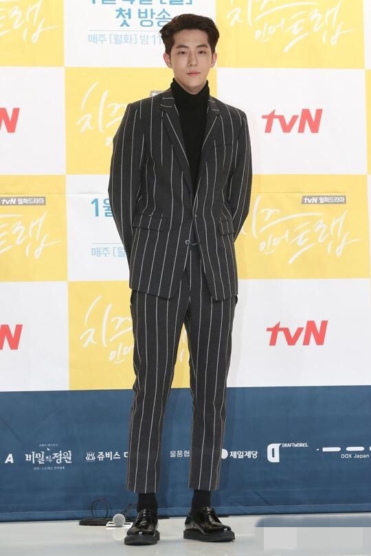 《奶酪陷阱》举行发布会 朴海镇徐康俊南柱赫首同台拼人气【组图】