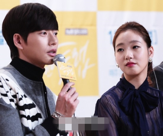 《奶酪陷阱》举行发布会 朴海镇徐康俊南柱赫首同台拼人气【组图】