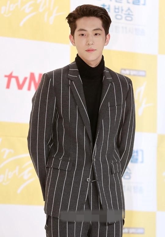 《奶酪陷阱》举行发布会 朴海镇徐康俊南柱赫首同台拼人气【组图】