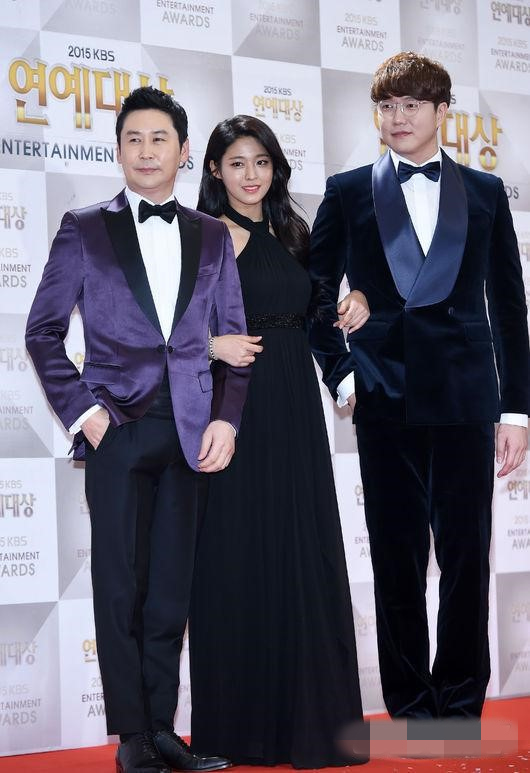 KBS演艺大赏刘在石姜虎东同台 朴宝剑AOA雪炫获新人奖【组图】