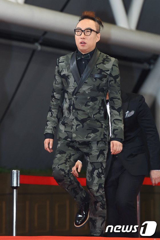 KBS演艺大赏刘在石姜虎东同台 朴宝剑AOA雪炫获新人奖【组图】