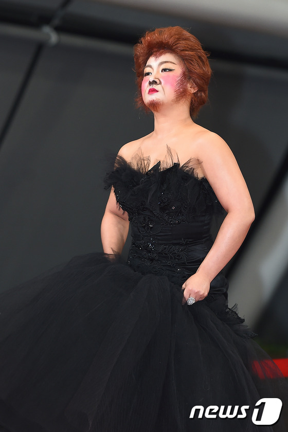 KBS演艺大赏刘在石姜虎东同台 朴宝剑AOA雪炫获新人奖【组图】