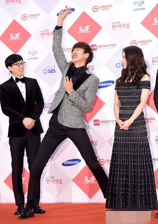 &ldquo;SBS演艺大赏&rdquo;众星齐现身 刘在石金炳万共获大赏【组图】