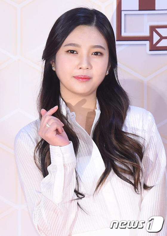 &ldquo;KBS歌谣大祝祭&rdquo;红毯汇总 exo少女时代郑容和Got7齐现身【组图】