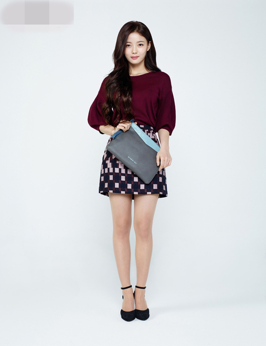 韩童星金裕贞全新写真公开 演绎轻熟少女风【组图】