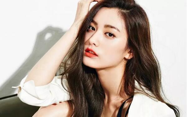 朴信惠NANA全智贤范冰冰Angelababy 中日韩女星烈焰红唇魅力PK【组图】