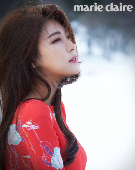 河智苑陈柏霖时尚写真公开 化身恋人默契十足【组图】