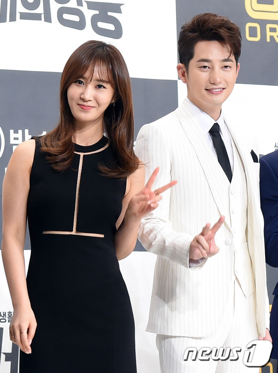 朴施厚复出演特工《邻家英雄》 搭档少女时代侑莉【组图】