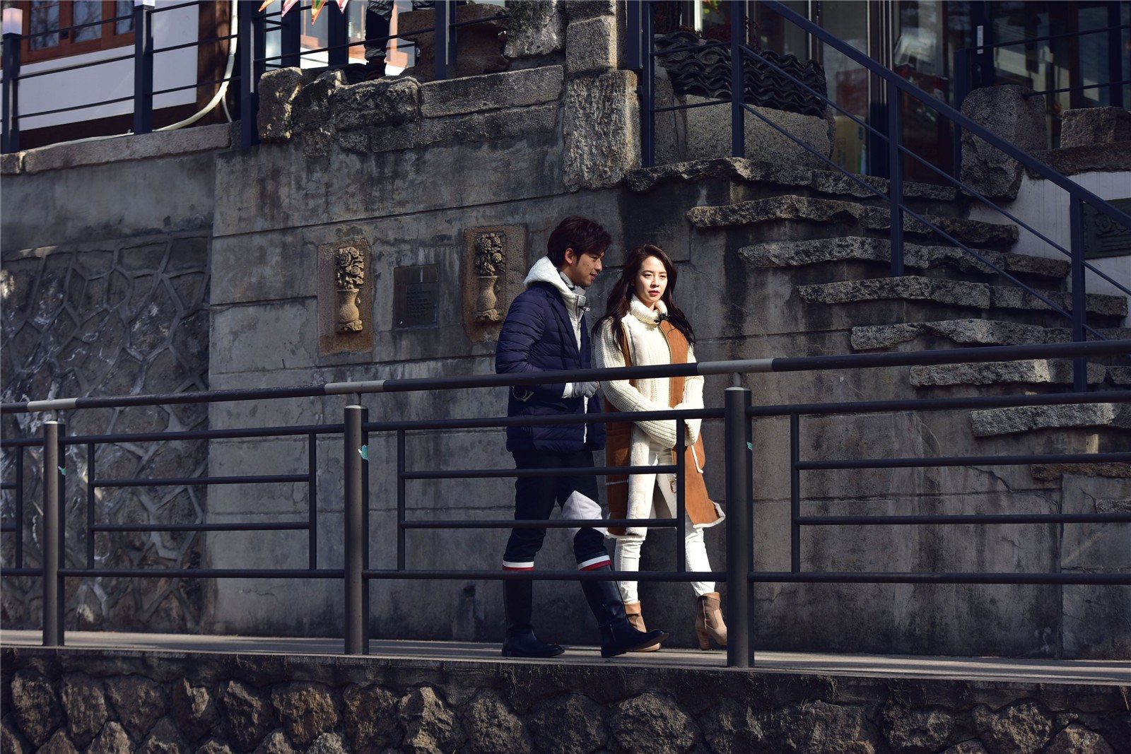 陈柏霖宋智孝现身首尔街头 组&ldquo;CP&rdquo;录节目