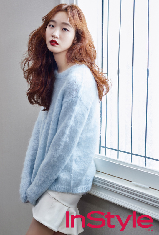 《奶酪陷阱》金高银时尚写真公开 肤白唇红清爽迷人【组图】