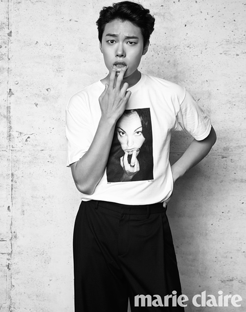 《请回答1988》柳俊烈写真公开 从淘气男生到冷酷男人【组图】