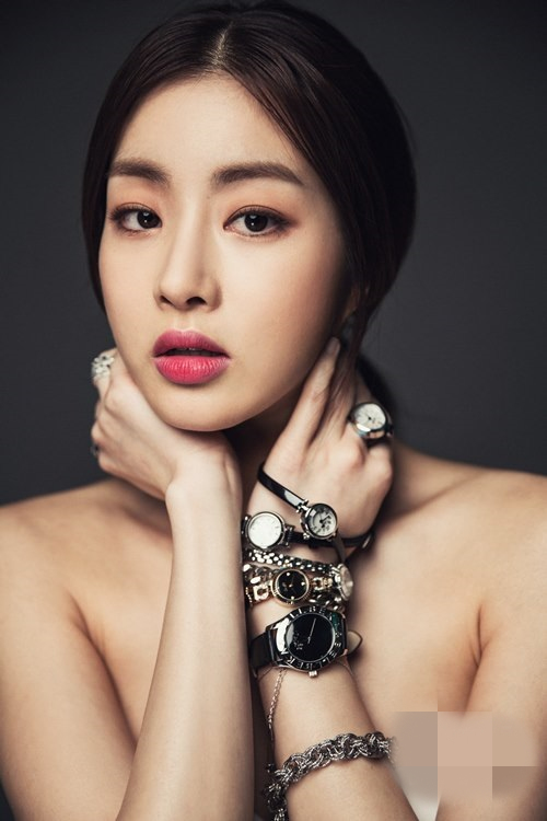 少女时代秀英f(x)郑秀晶孔孝真高俊熙 那些帅气逼人的韩国女星【组图】