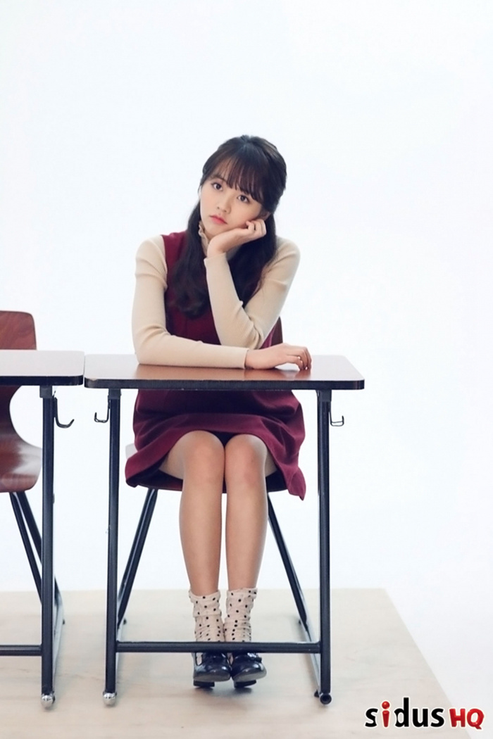 金所炫携手exo都暻秀拍写真 变身青涩甜蜜校园CP【组图】