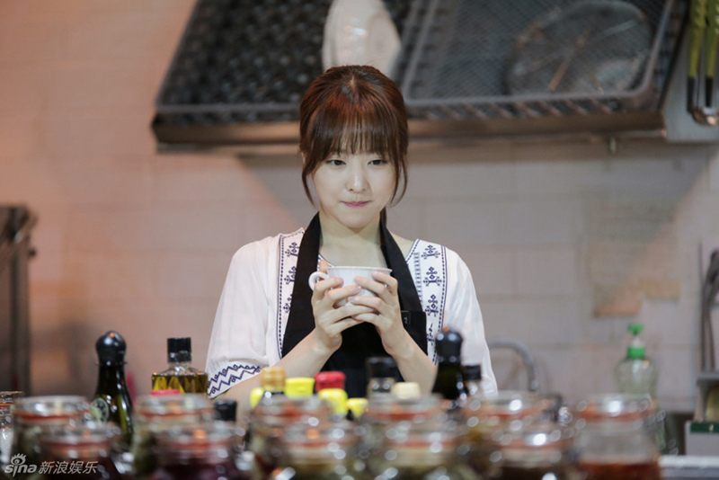 《太阳的后裔》宋慧乔减龄空气刘海 允儿秀智IU孔孝真也都爱【组图】