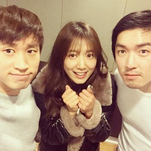 《太阳的后裔》宋慧乔减龄空气刘海 允儿秀智IU孔孝真也都爱【组图】