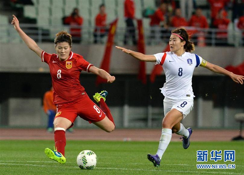 （体育）（8）足球——女足奥预赛：中国胜韩国