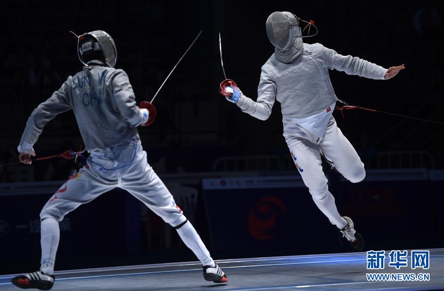 （体育）（1）击剑——亚洲锦标赛：韩国男子佩剑队夺冠