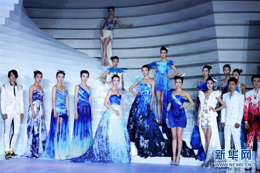 #（晚报）（1）第十六届中国（青岛）国际时装周开幕