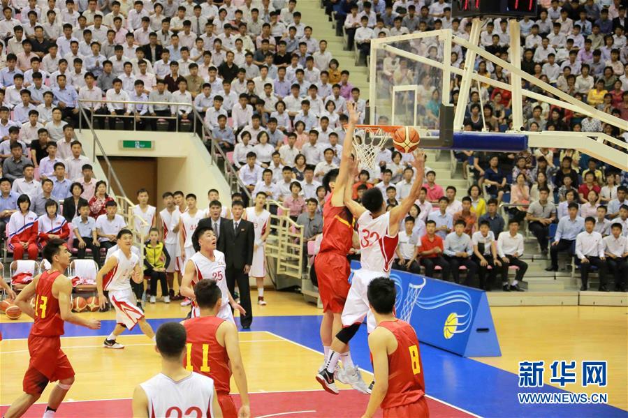 （国际）（2）金正恩观看朝中男篮友谊赛