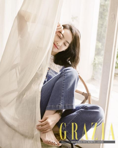 宋茜登韩国杂志封面 中长卷发散发成熟魅力【组图】