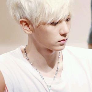 bigbang权志龙EXO灿烈世勋 韩男团中的银发美少年盘点【组图】