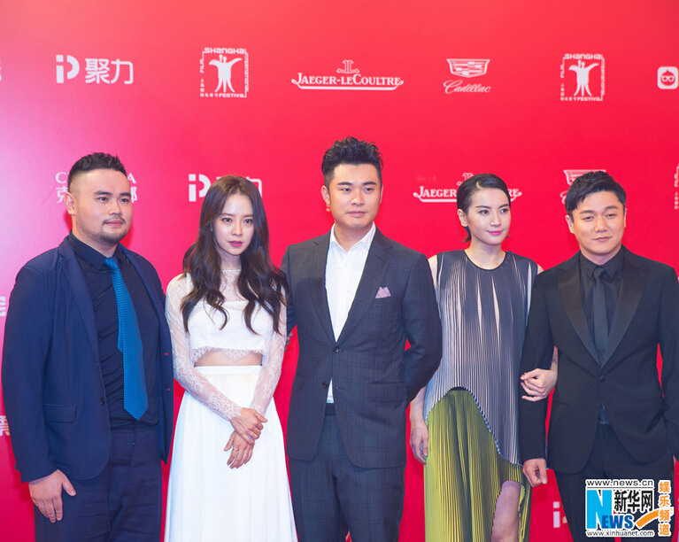 宋智孝陈赫亮相上海电影节红毯 &ldquo;懵智&rdquo;白裙秀蛮腰【组图】