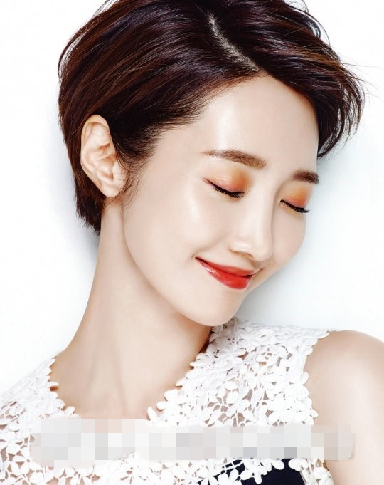 韩国最美短发女神高俊熙写真 四款彩妆呈现&ldquo;Happy Look&rdquo;【组图】