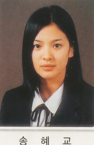 关晓彤高中毕业照清纯可人 宋仲基李敏镐等韩星学生时代青涩照【组图】