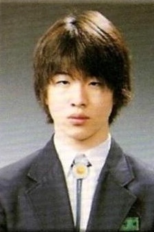 关晓彤高中毕业照清纯可人 宋仲基李敏镐等韩星学生时代青涩照【组图】