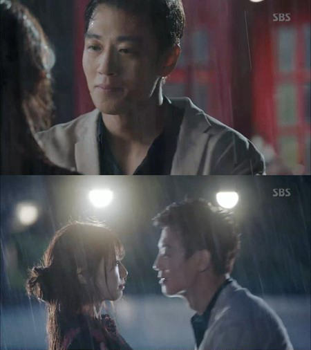 《Doctors》第6集收視率逼近20% 樸信惠金來沅雨中浪漫kiss【組圖】