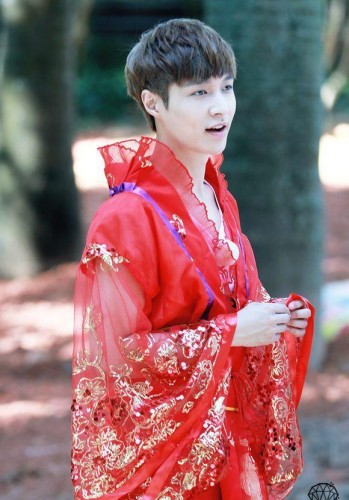 《老九门》张艺兴旦角扮相惊艳 权志龙金希澈等女装造型竟比女星美【组图】