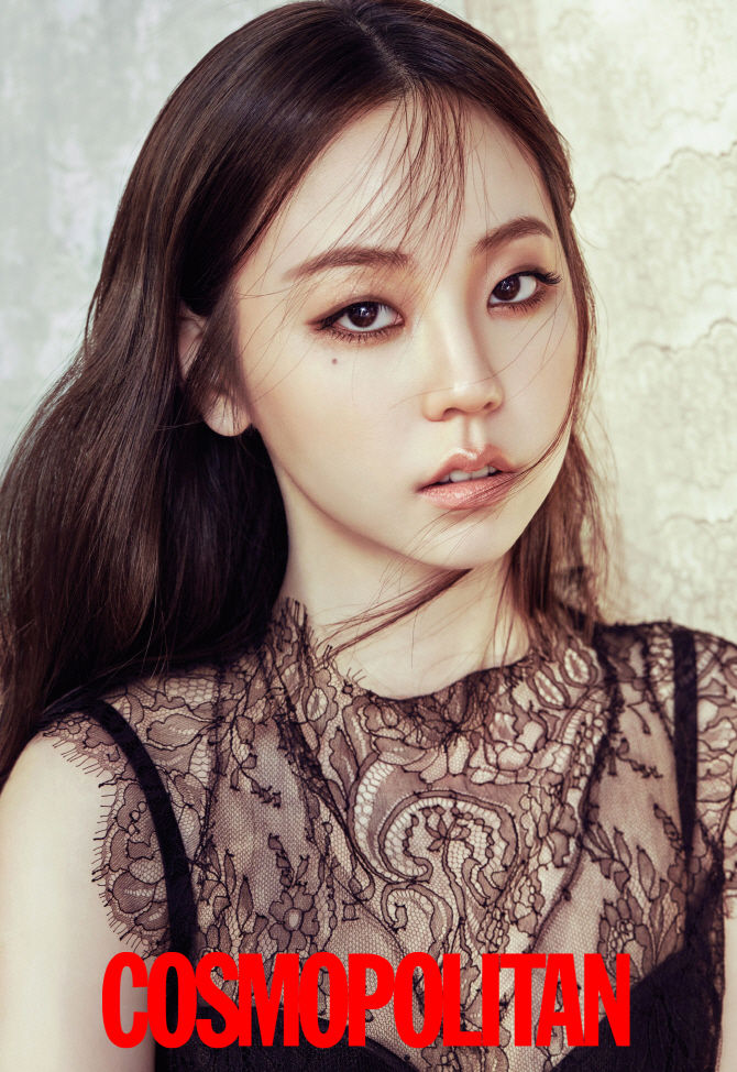 安昭熙最新写真 黑色透视装性感无限【组图】